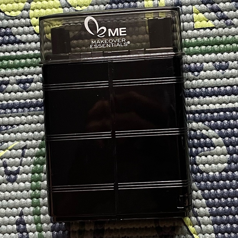 NWOT ME Makeup Essentials Complete Petite